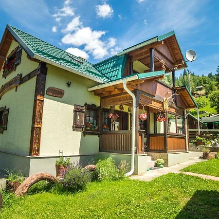 Casa Rustik Bucovina Villa Fundu Moldovei Exterior photo